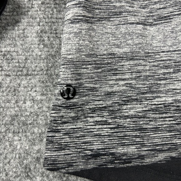 Lululemon Sweater Mens Medium Gray Black Striped Half Zip Pullover Athletic - Picture 4 of 6